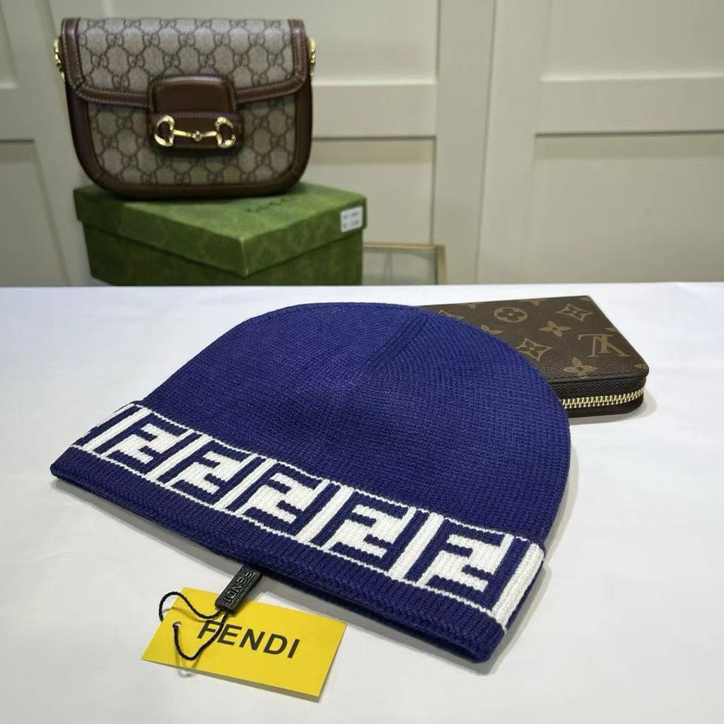 M1R86F44 Fashion hats