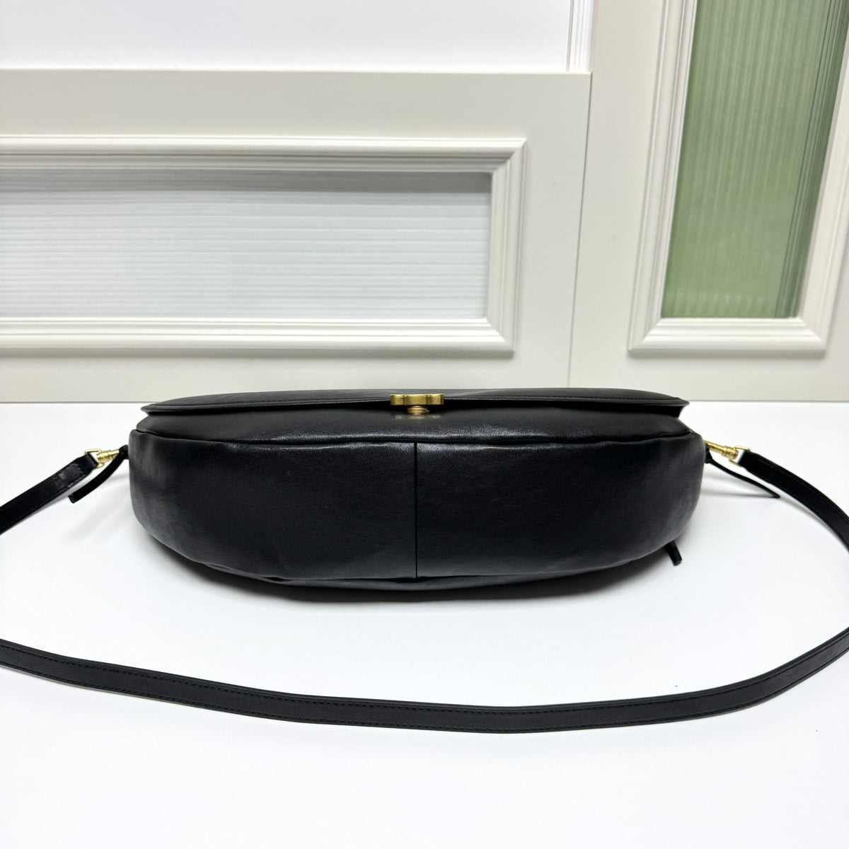 B1R86N3 Popular leather bag