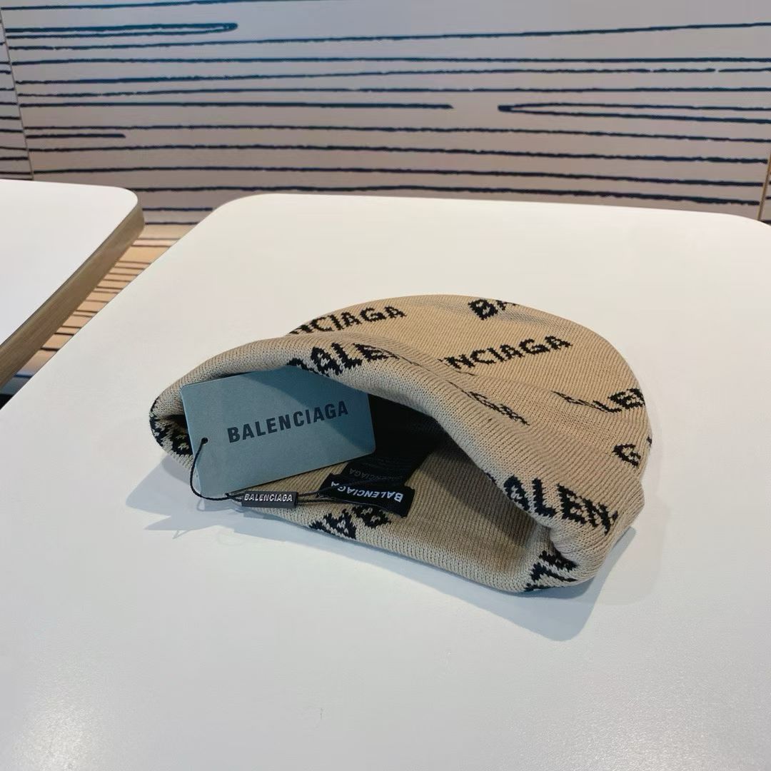 M1R86J94 Fashion hats