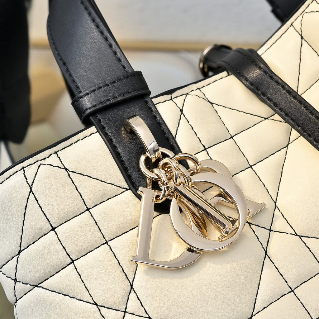 B1R76D40 Fashion leather bag