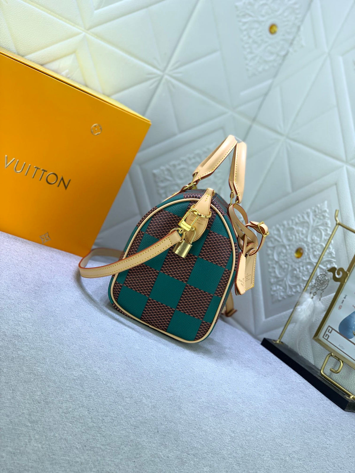2XE269B Popular  leather bag 