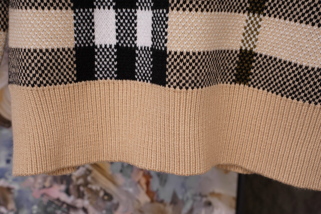 U1R106R13 Fashion Sweaters