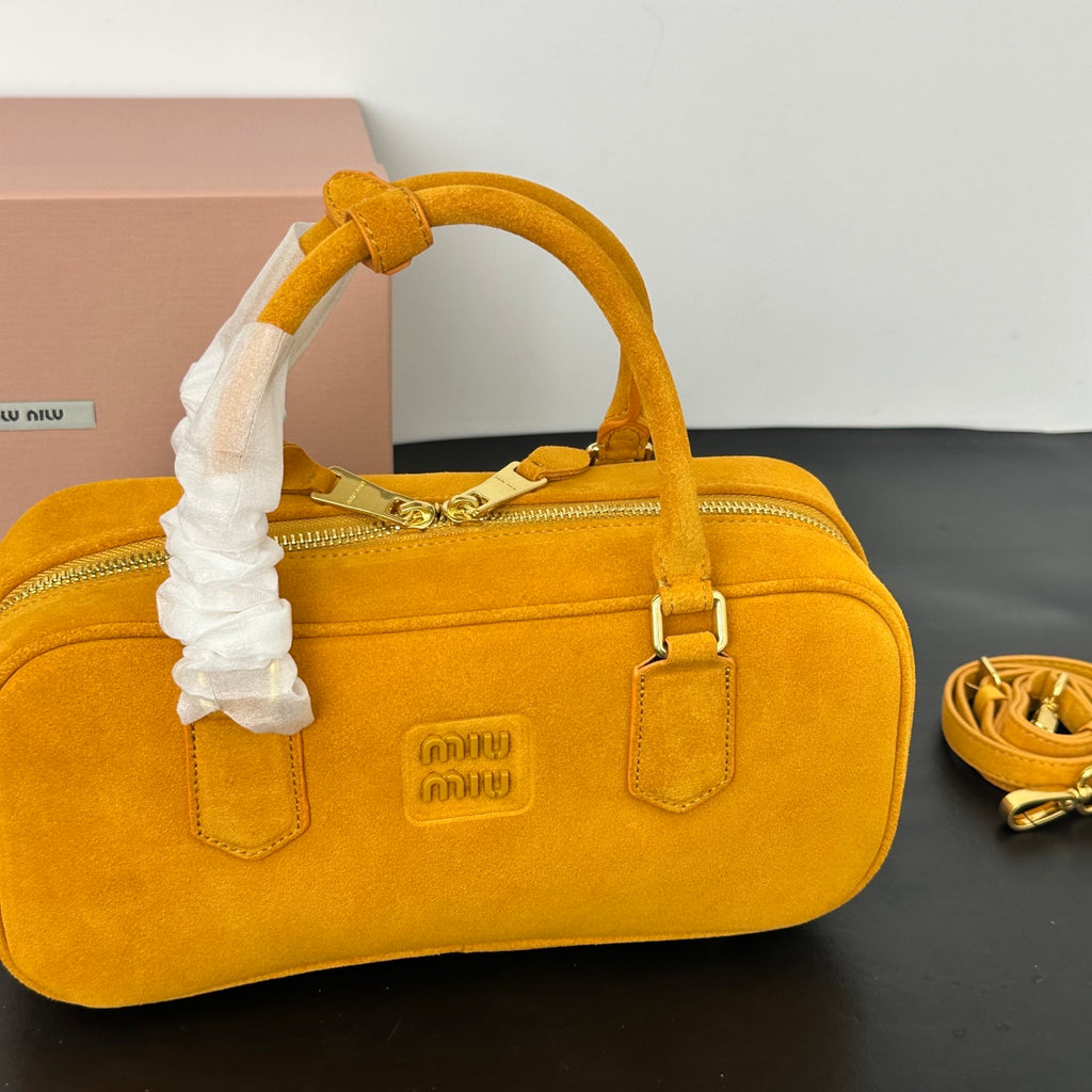 146PA153B Popular leather bags