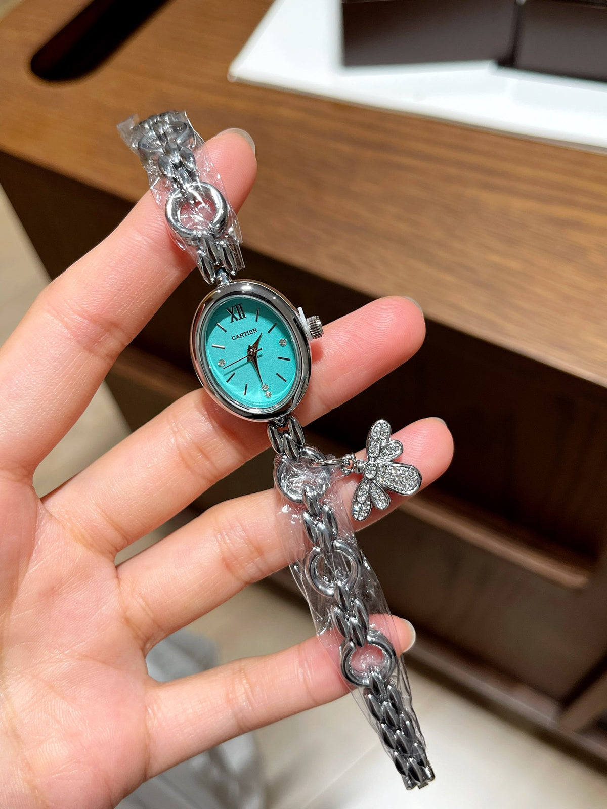 L1R36K79 Popular Watches