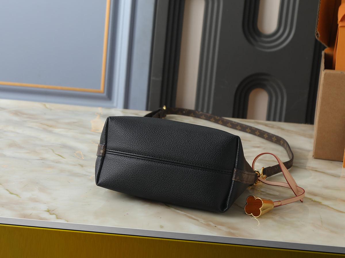 B1N86E7 Fashion leather bag