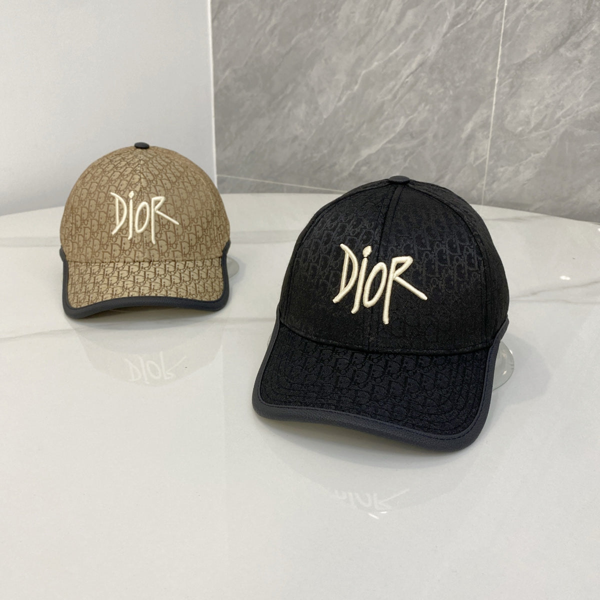 M1R86D111 Popular hats