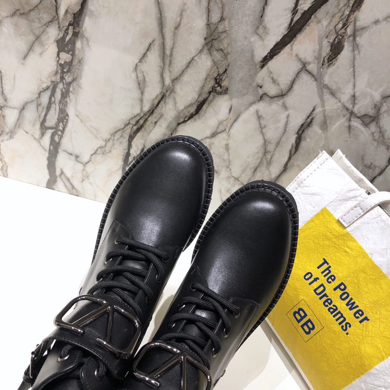 Z2P96VL23 Popular high-quality shoes