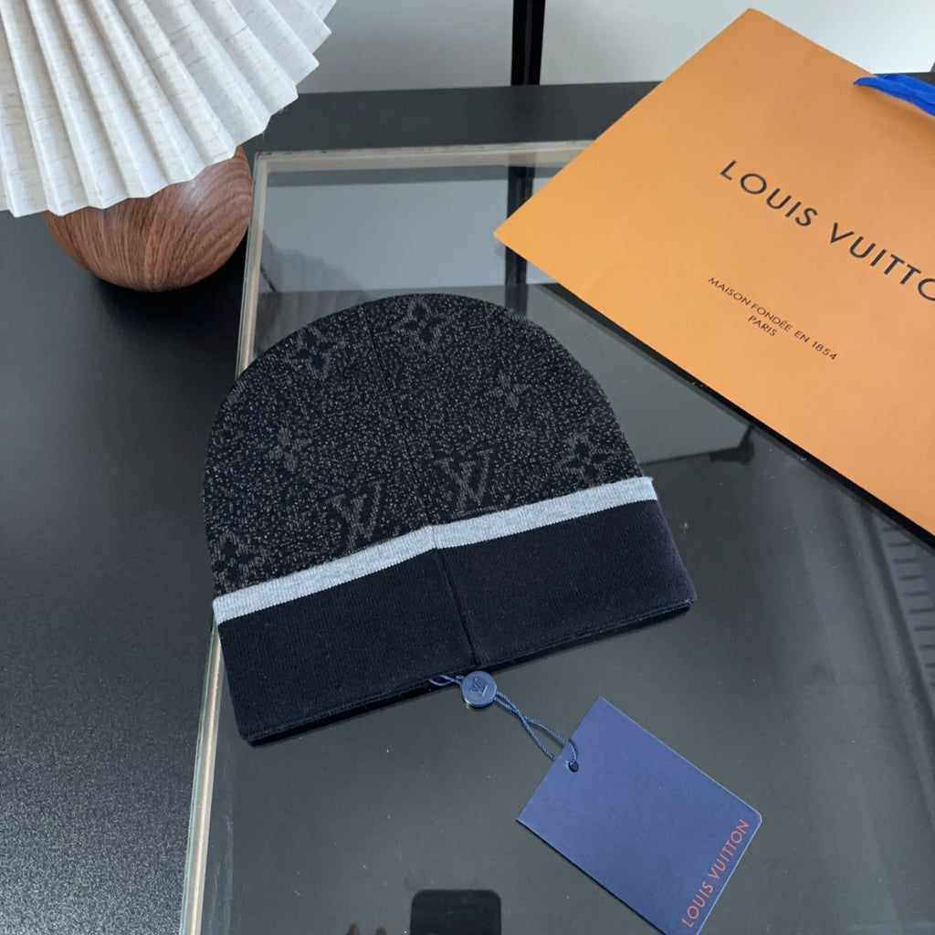 M1R86E19 Fashion hats