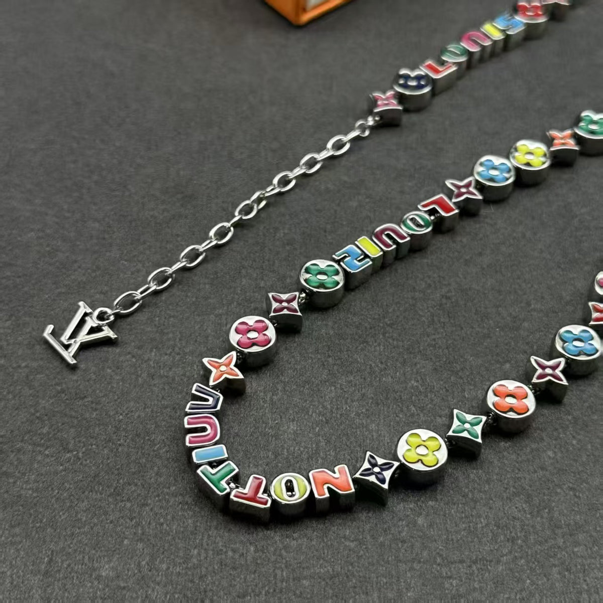 A1R66E2 Popular bag 's charms accessories