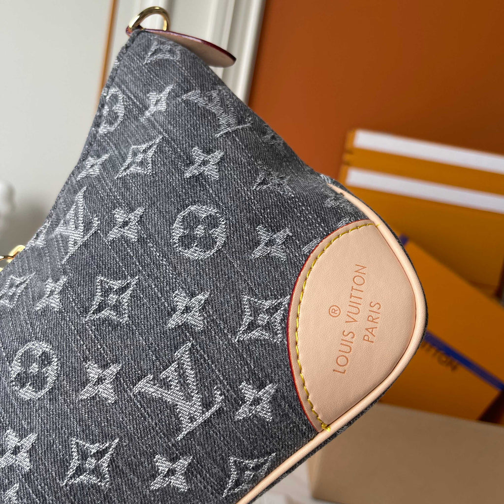 B1R76E04 Fashion bag