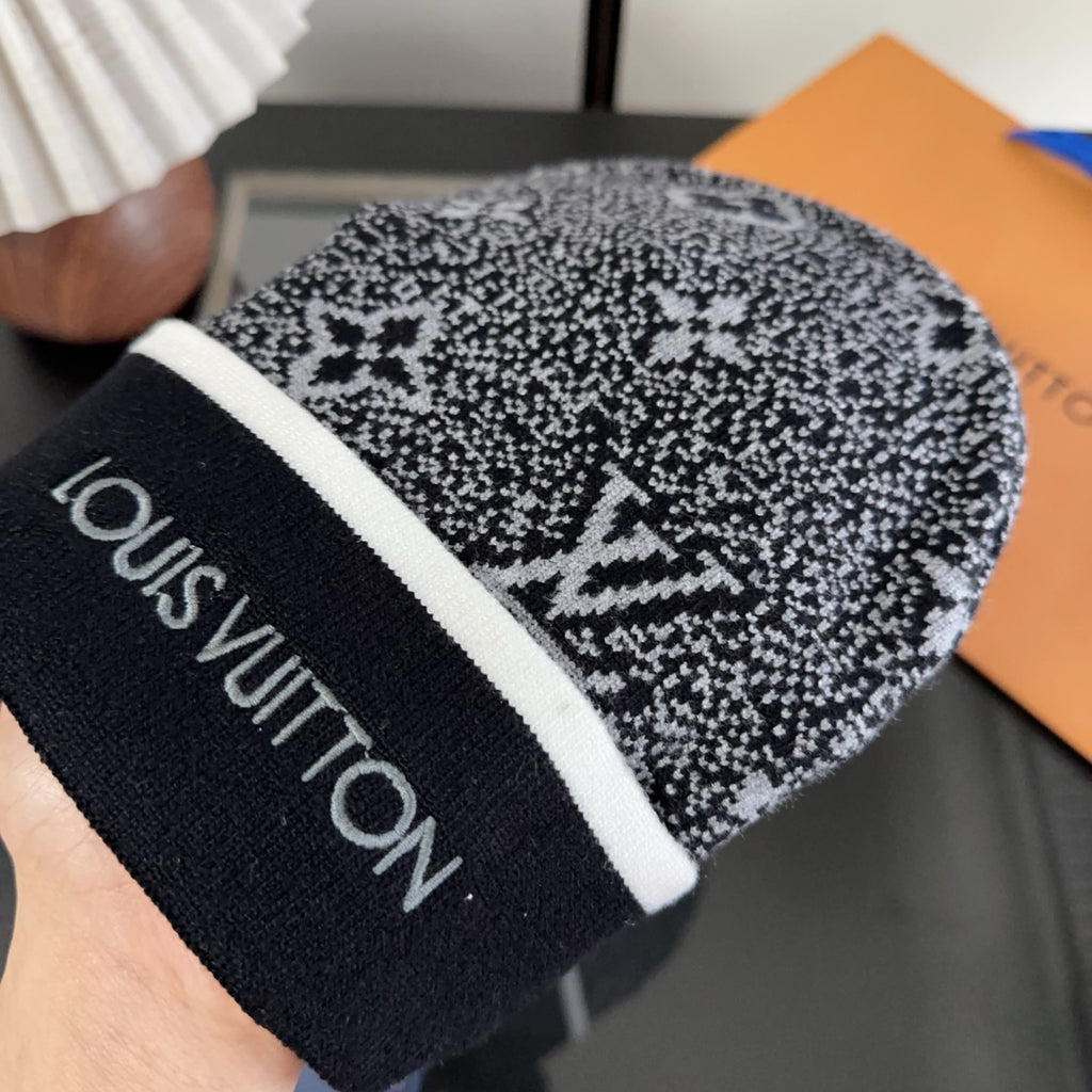 M1R86E19 Fashion hats