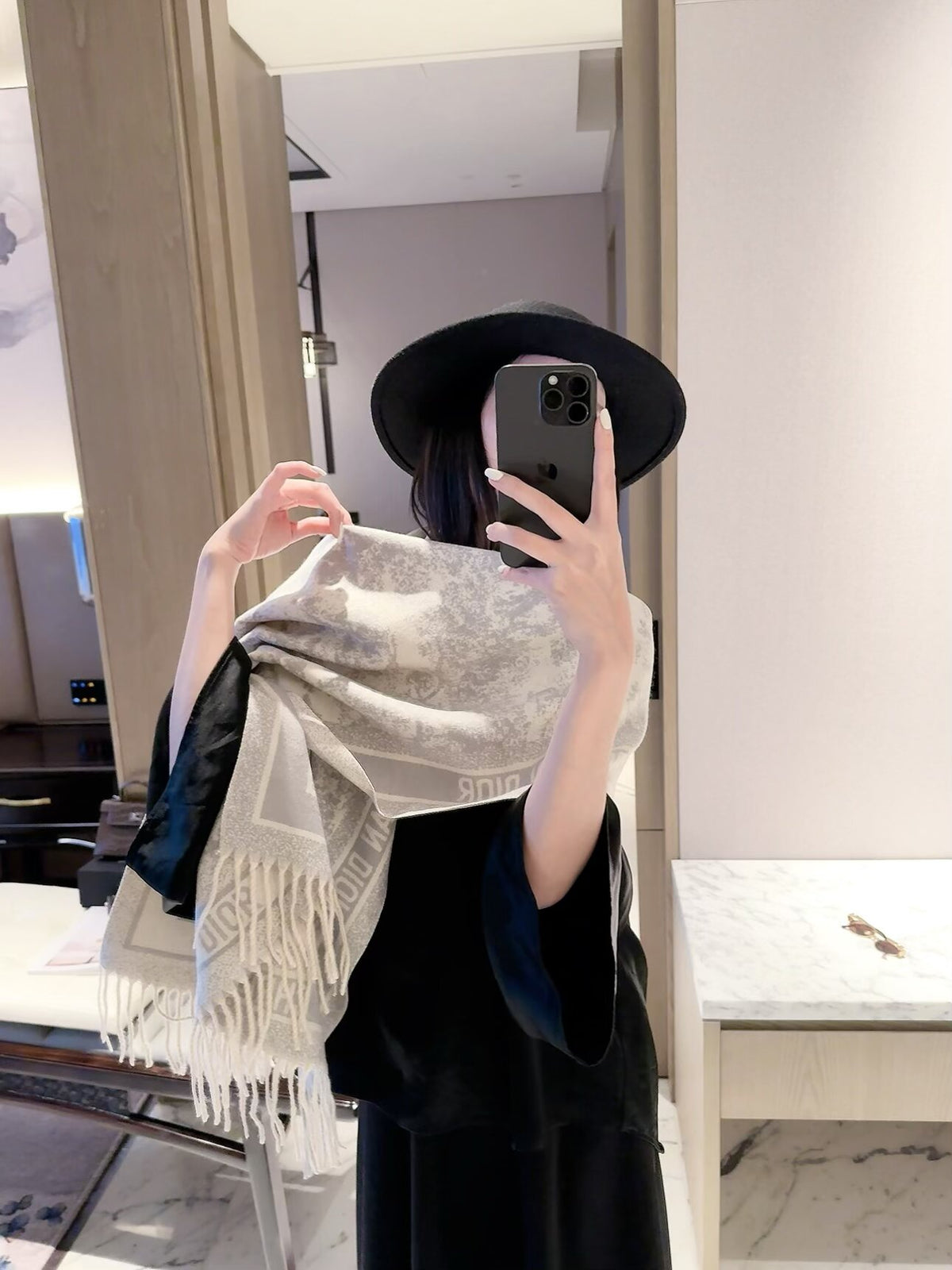 W1R96D128 Popular Winter Scarves
