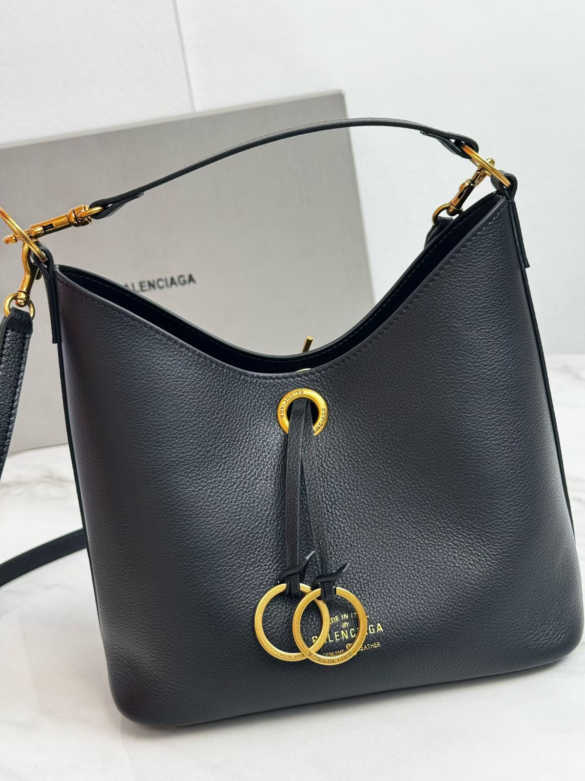 146PJ144B Popular leather bags