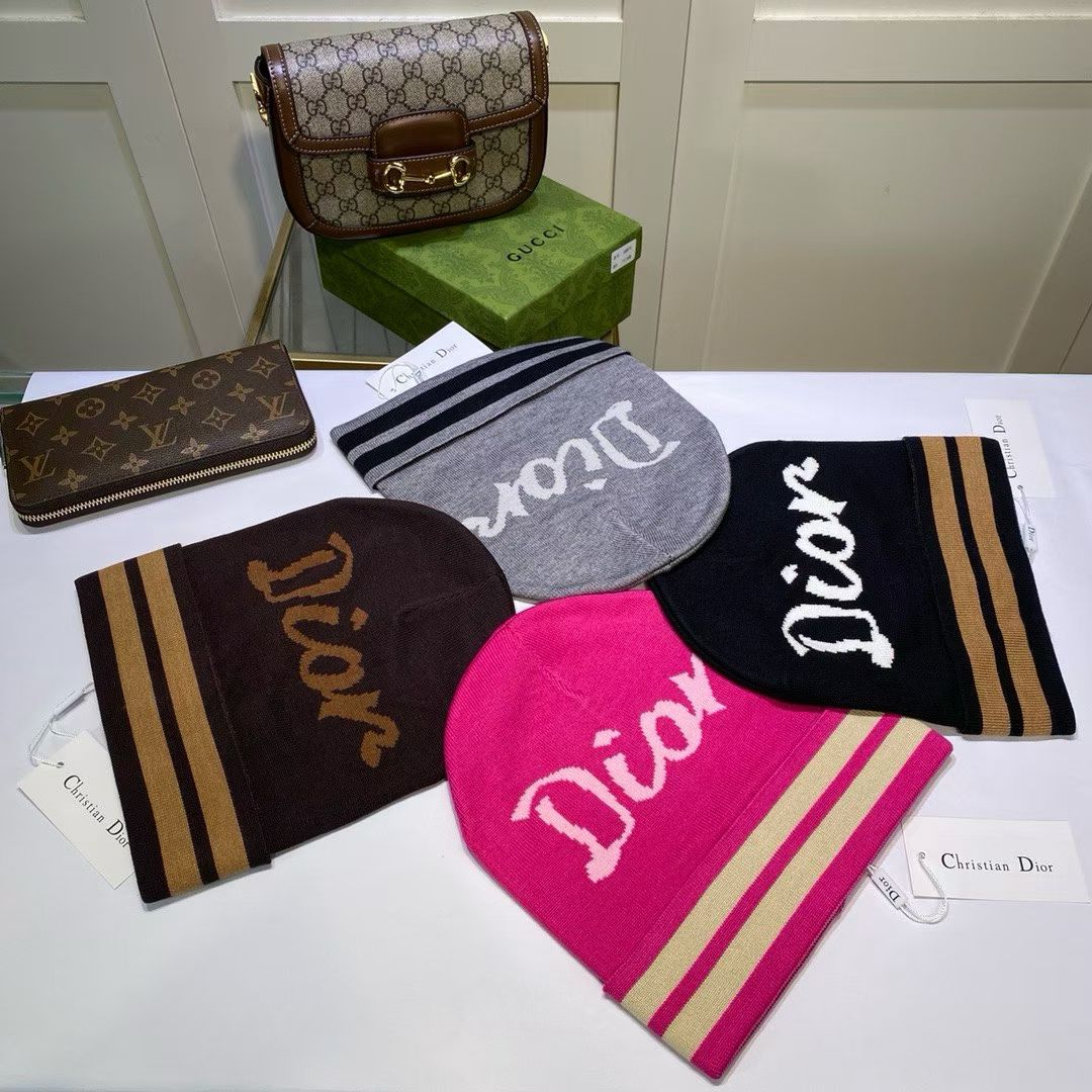 M1R86D59 Fashion hats