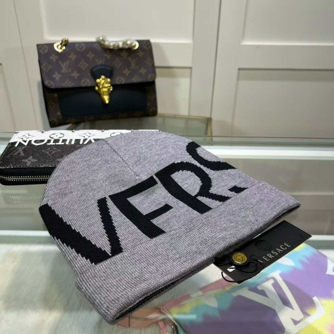 M1R86V92 Fashion hats