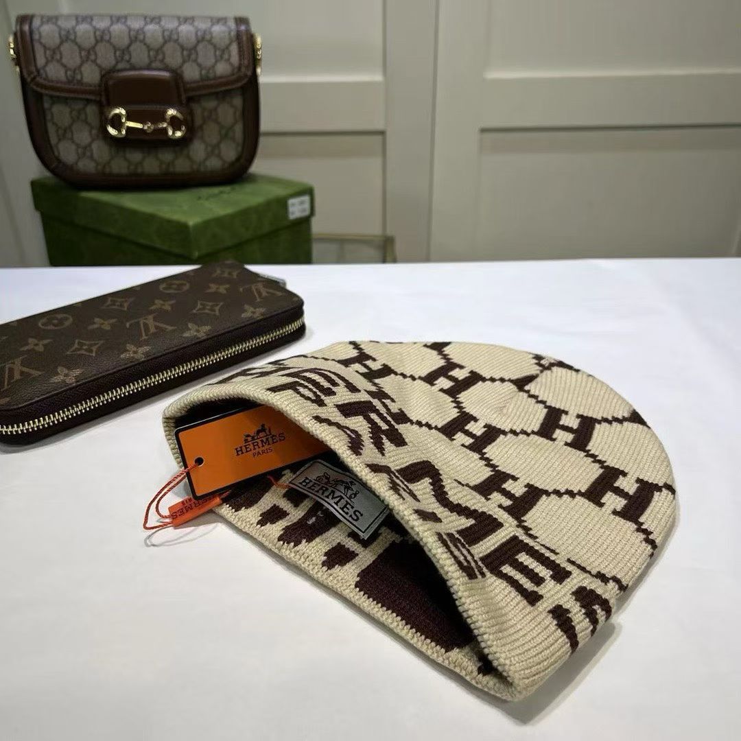 M1R86H43 Fashion hats