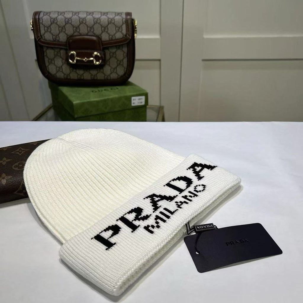 M1R86P82 Fashion hats