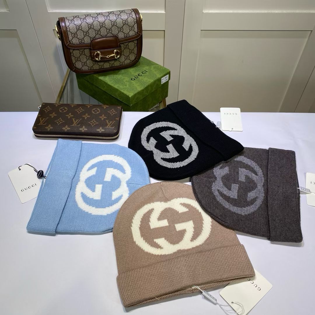 M1R86B56 Fashion hats