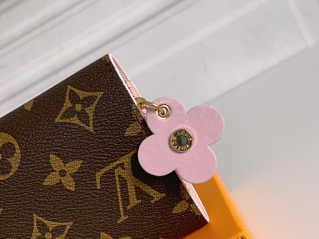 146PE54B Popular leather  Wallets