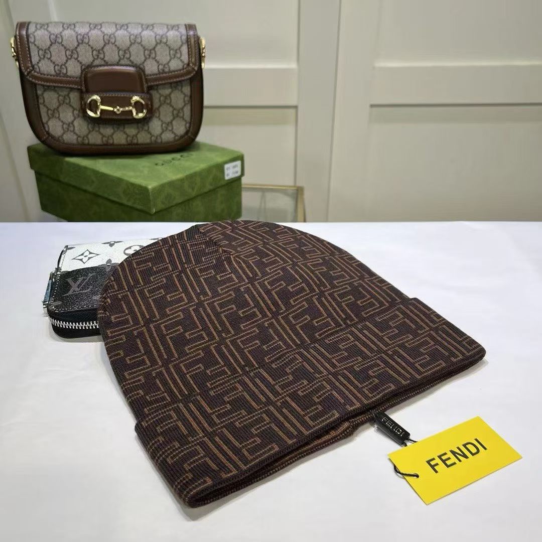 M1R86F39 Fashion hats