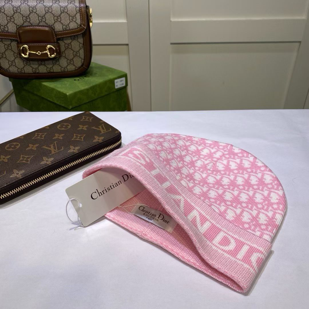 M1R86D71 Fashion hats