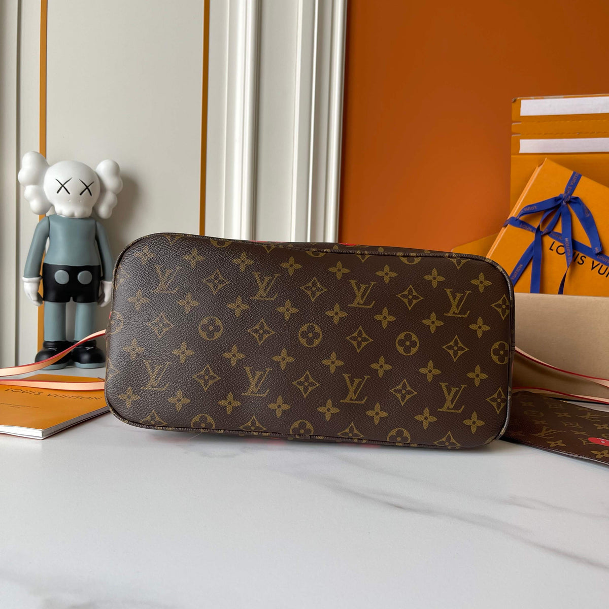 146PE64B Popular leather bag