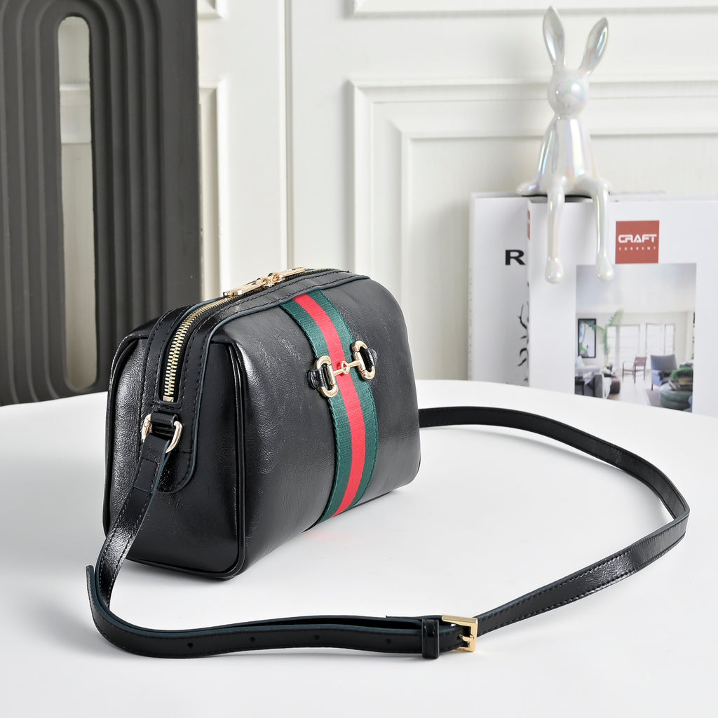 B1N96U30 Fashion bag