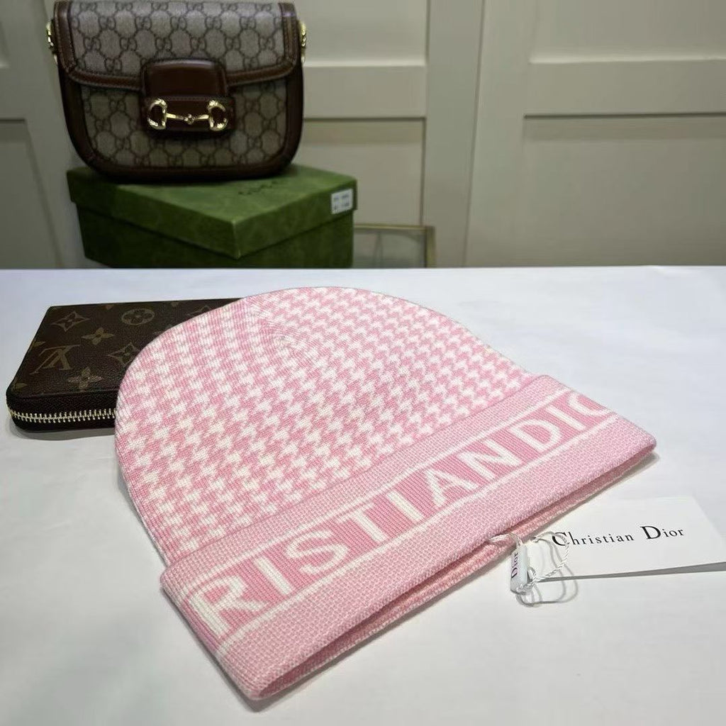 M1R86D57 Fashion hats