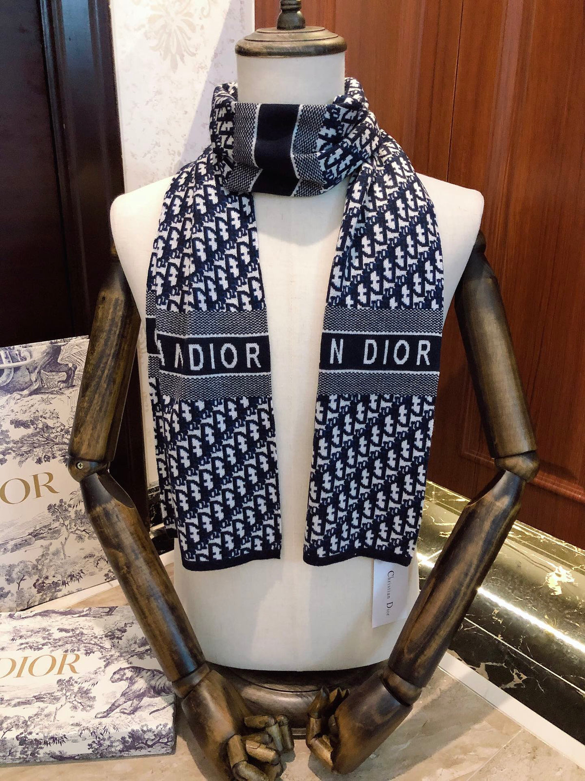 W1R96D11 Popular Winter Scarves