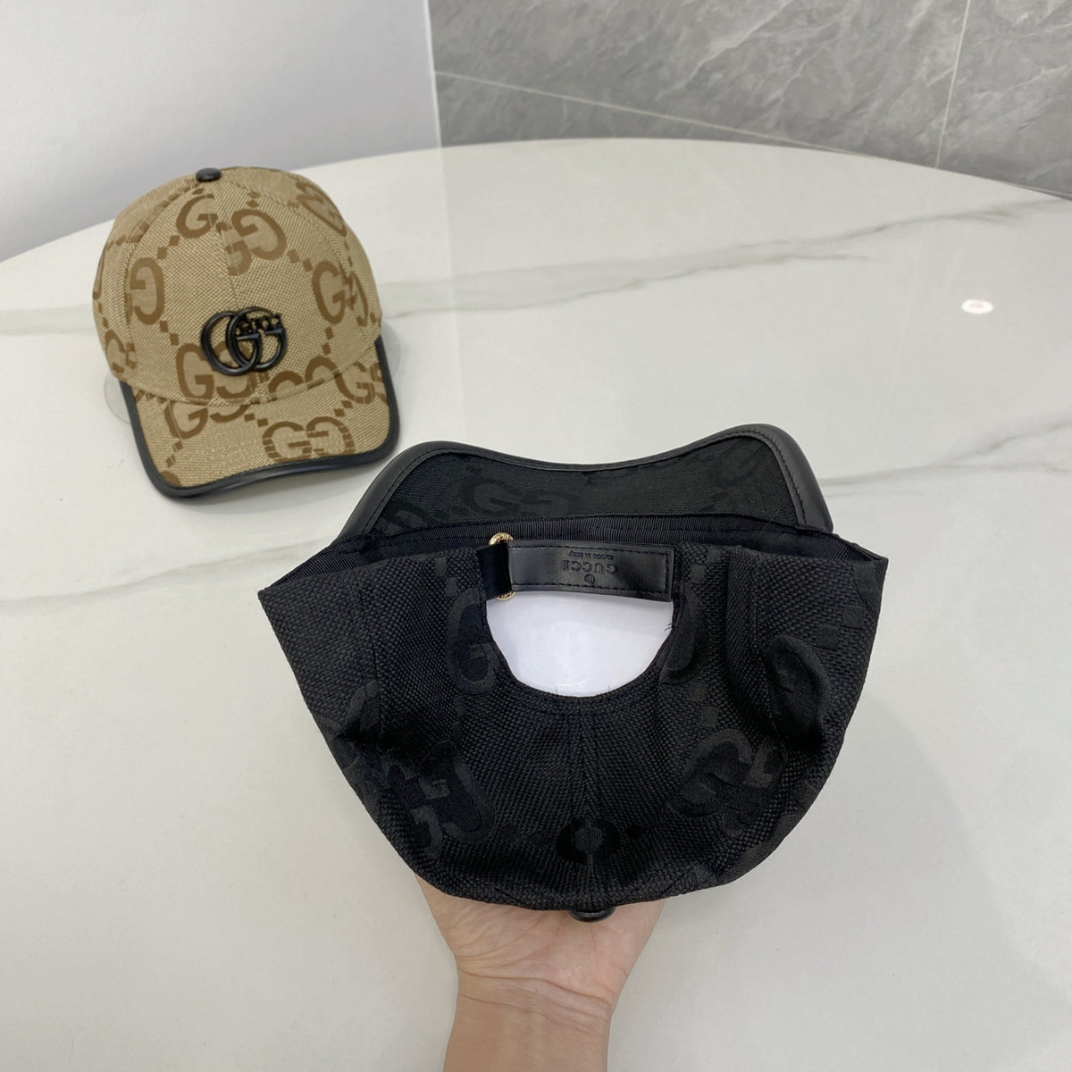 M1R86B122 Fashion hats