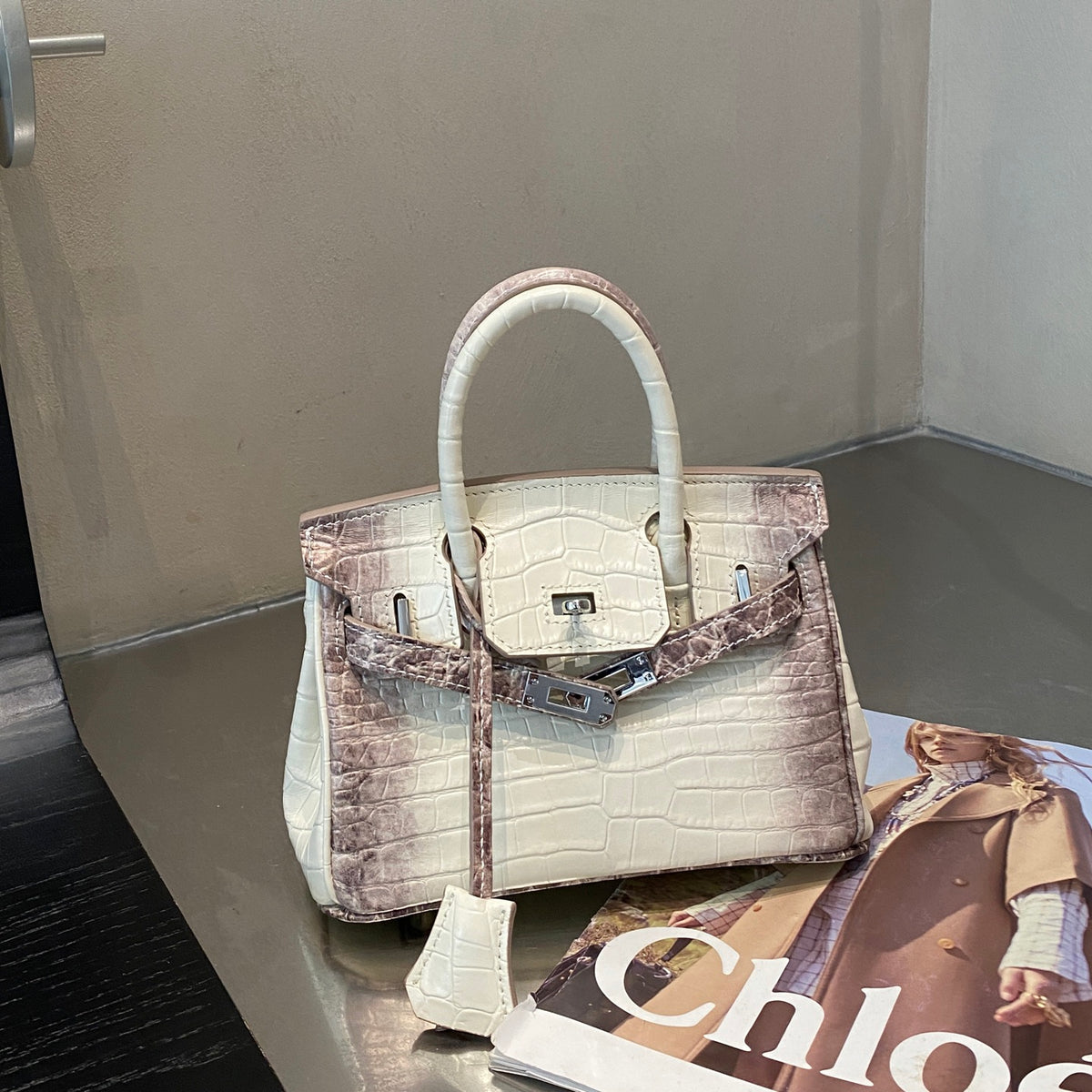 B1R86H2 Popular leather bag