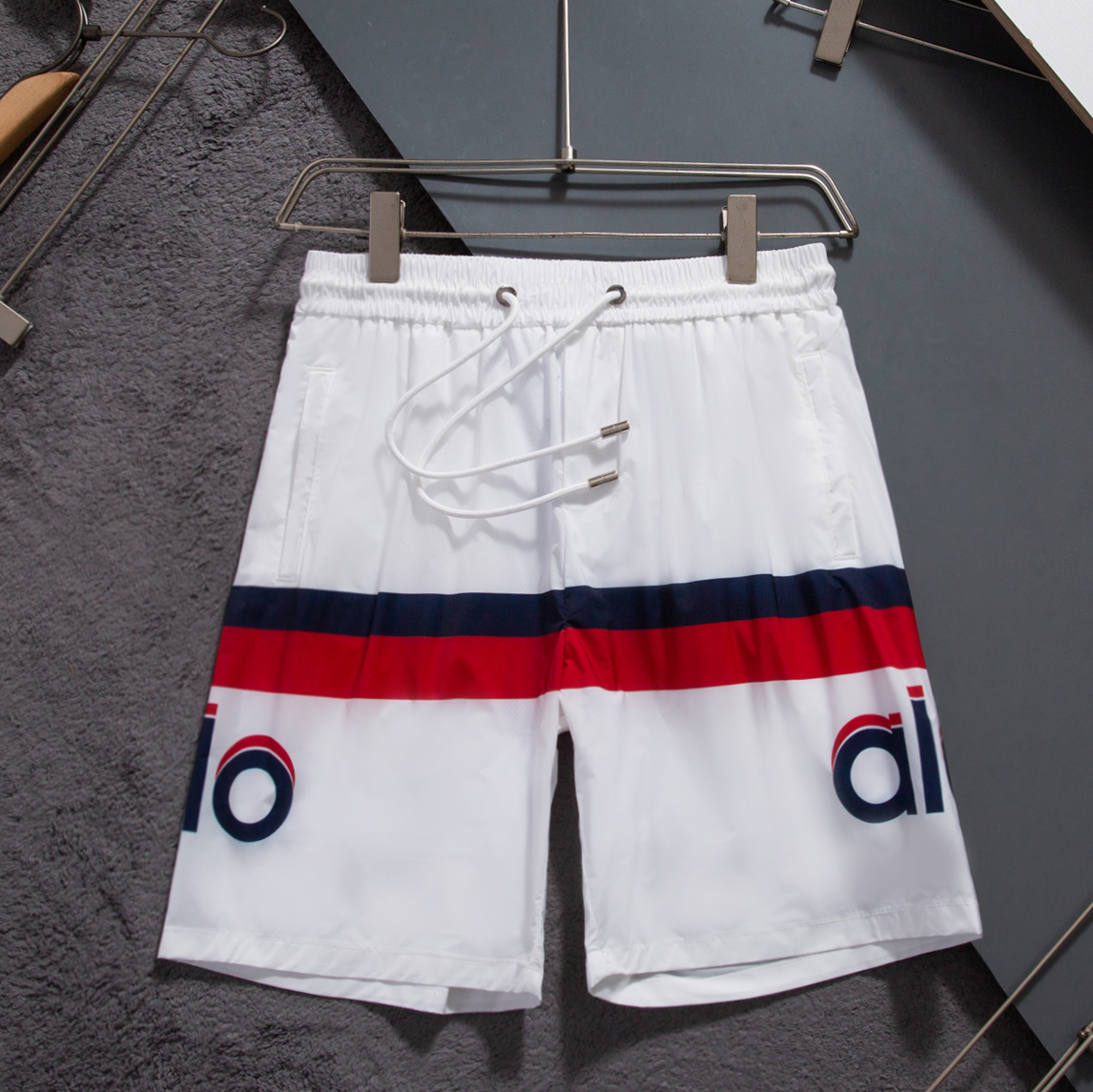 U1N36A27 Popular shorts