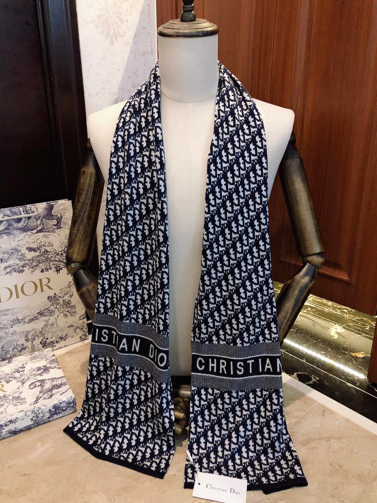 W1R96D11 Popular Winter Scarves