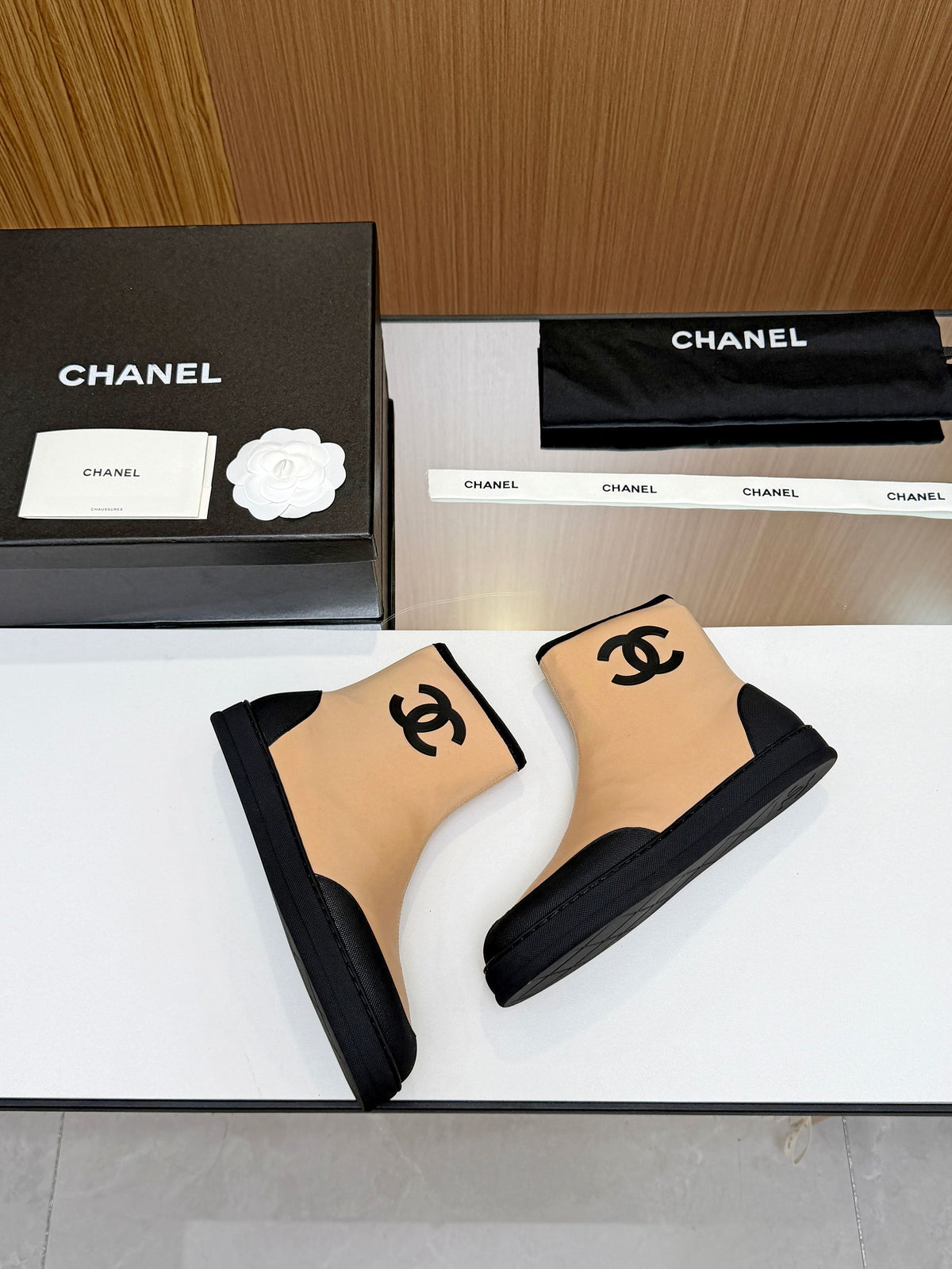 Z2P96C10 Fashion high-quality shoes