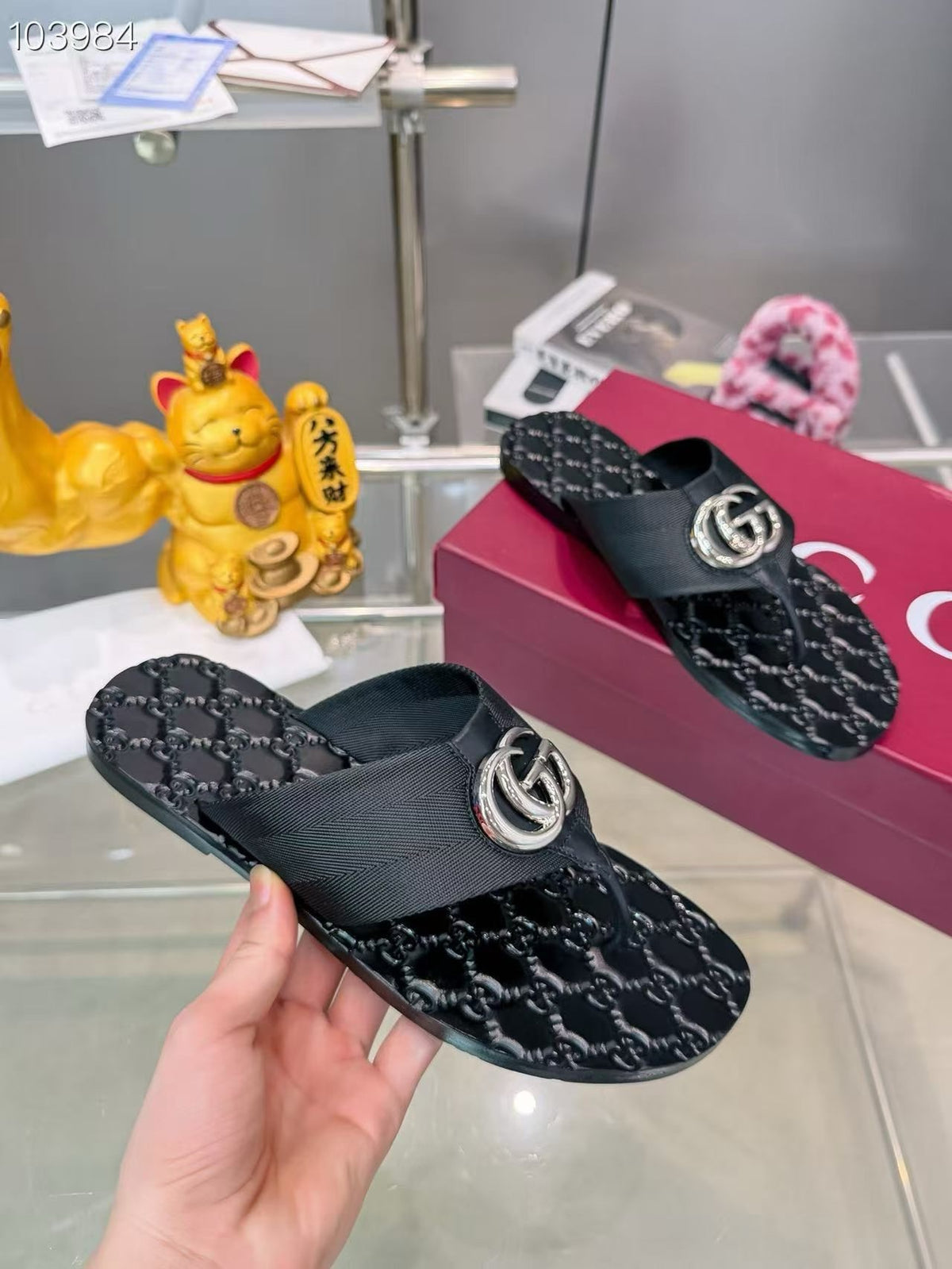 Z5R76B31 Popular Slippers