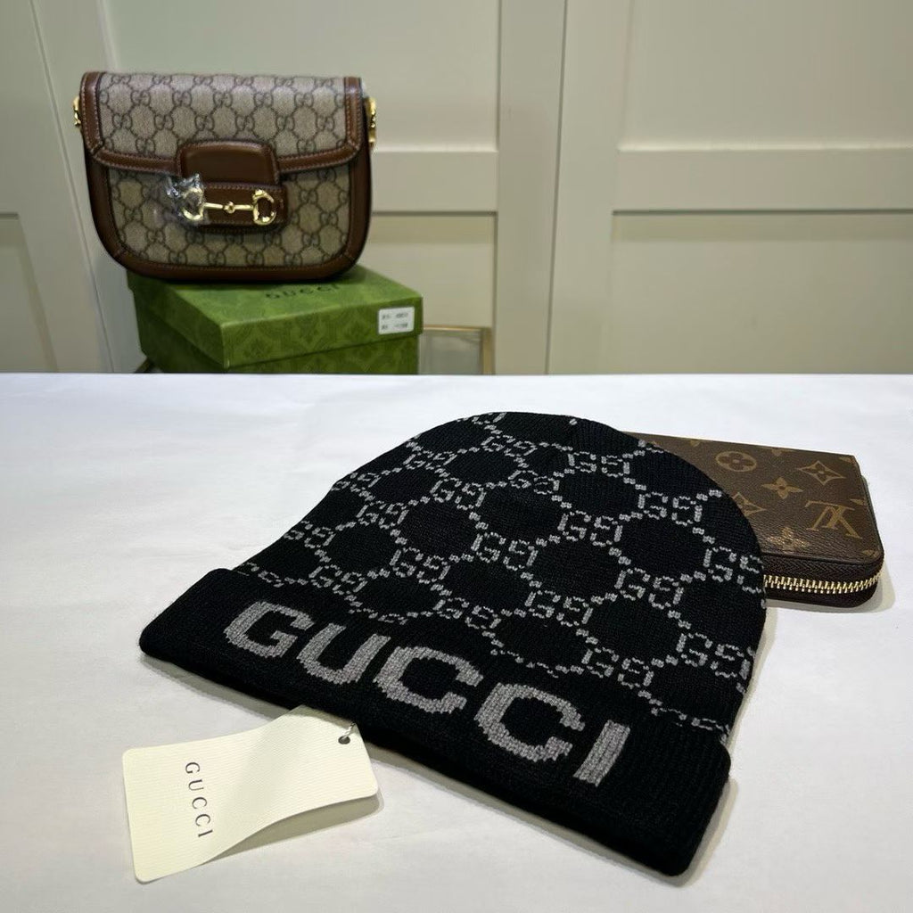 M1R86B52 Fashion hats