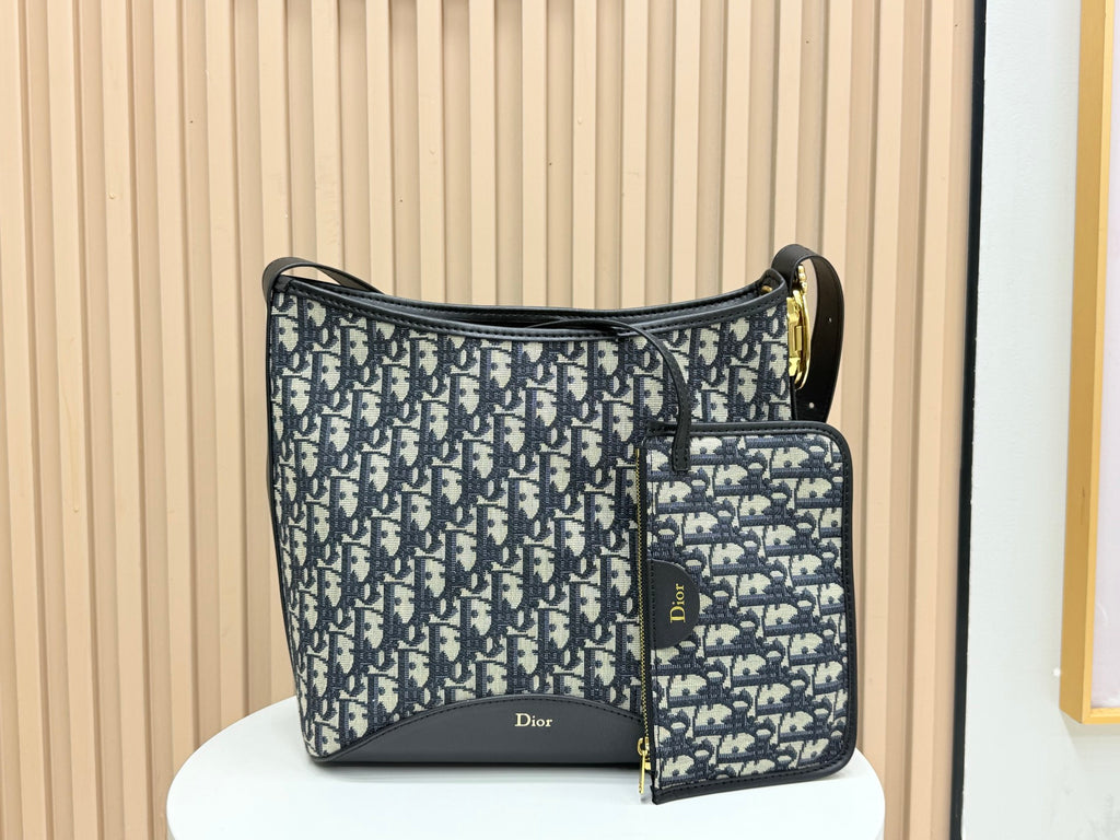 B1R76D46 Fashion bag