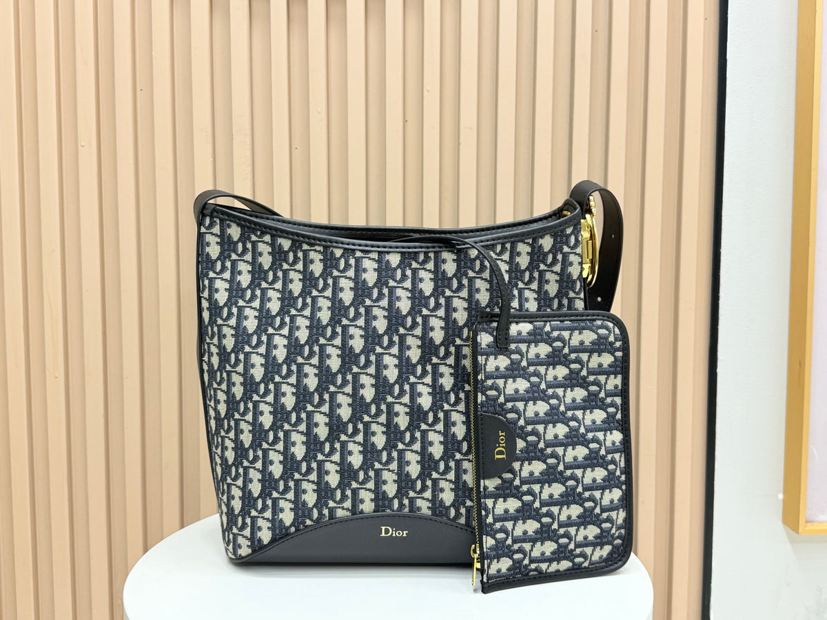 B1R76D46 Fashion bag