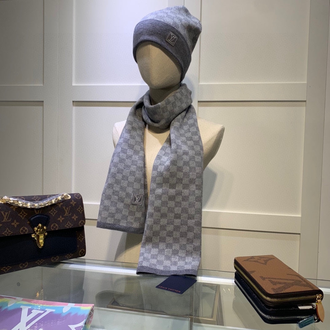 M1R96E22 Fashion Hat and scarf set