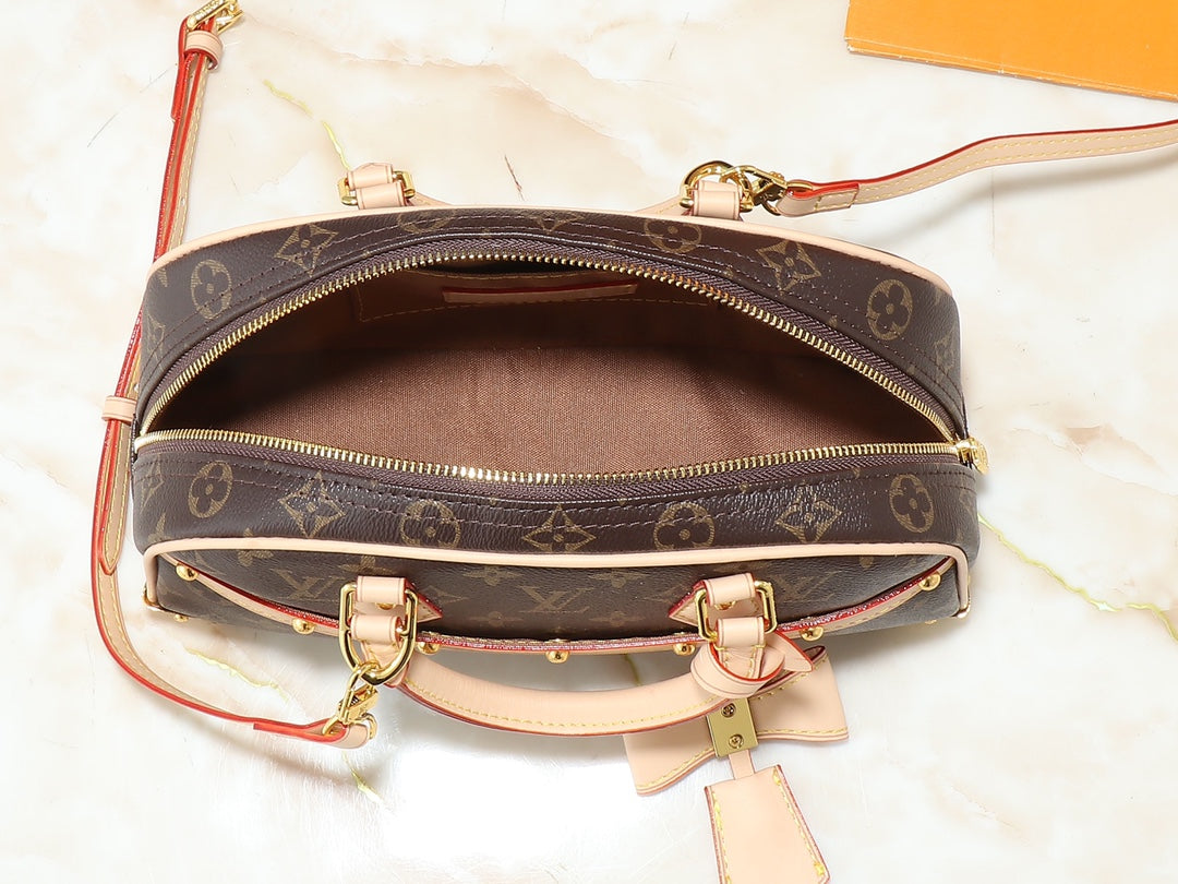 165NE101B Popular   leather bag