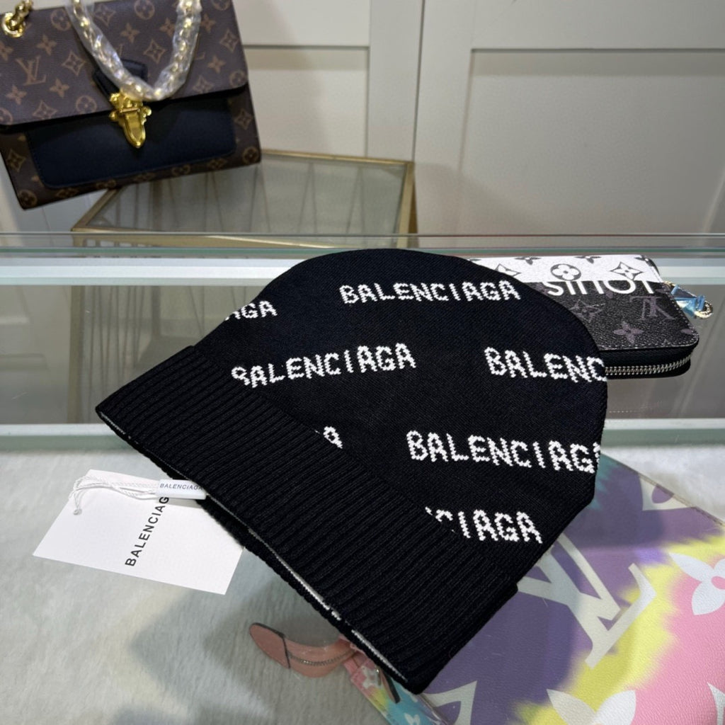 M1R86J98 Fashion hats