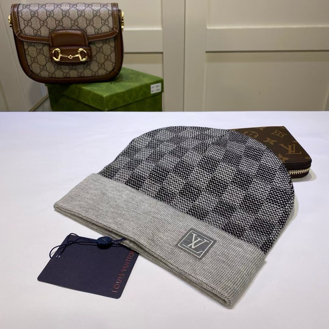 M1R86E68 Fashion hats