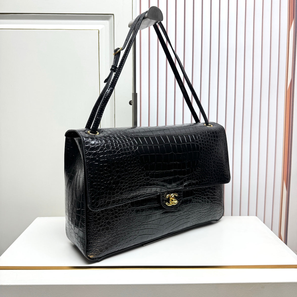 B1N96C37 Popular leather bag