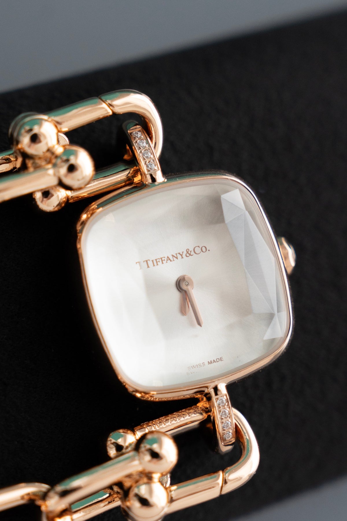 136RT73L Popular Watches
