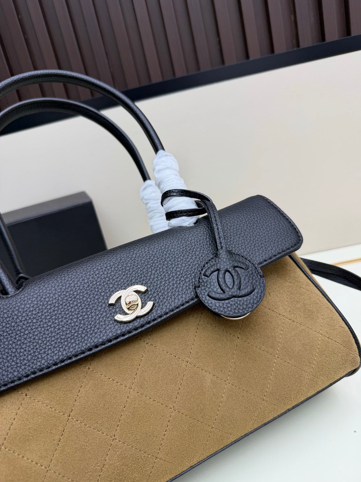 B1R76C24 Fashion bag