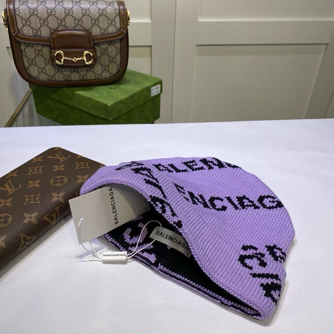 M1R86J97 Fashion hats