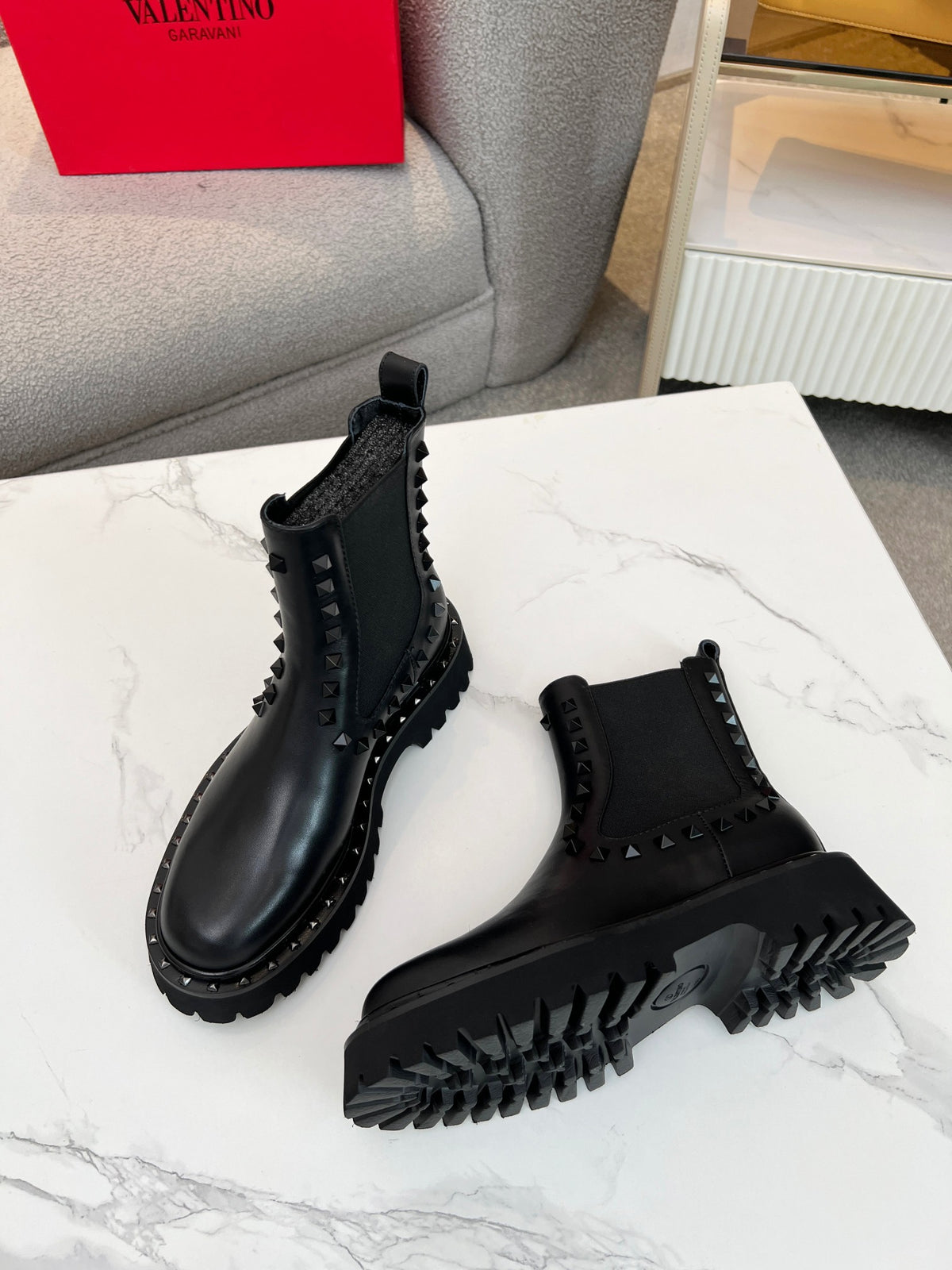 Z2R96VL6  Popular high-quality leather shoes