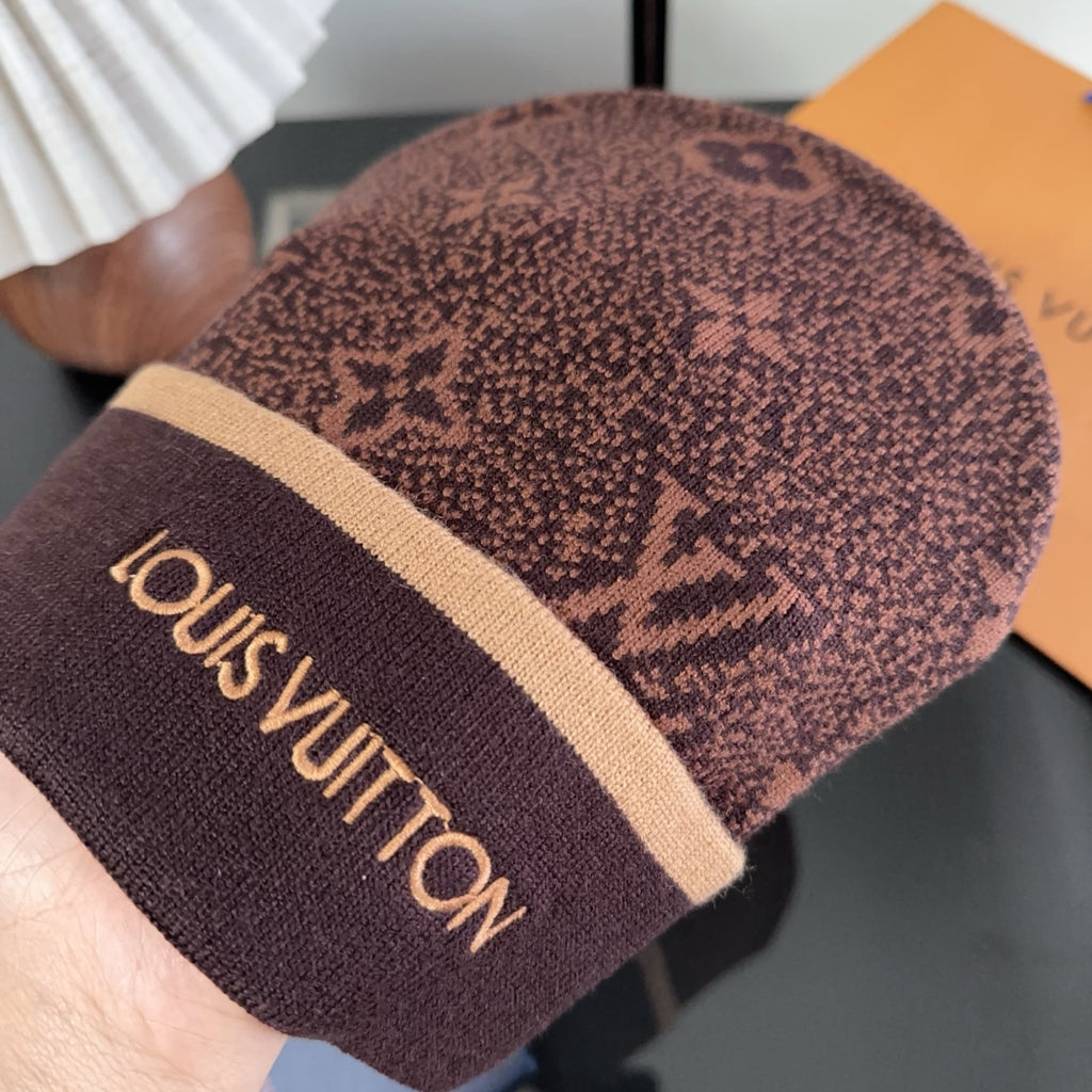 M1R86E19 Fashion hats