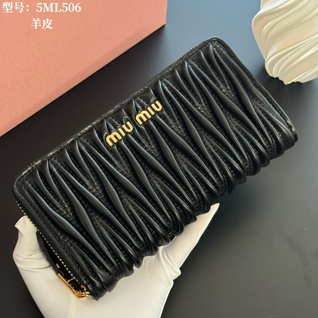 146PA123B Popular leather wallets