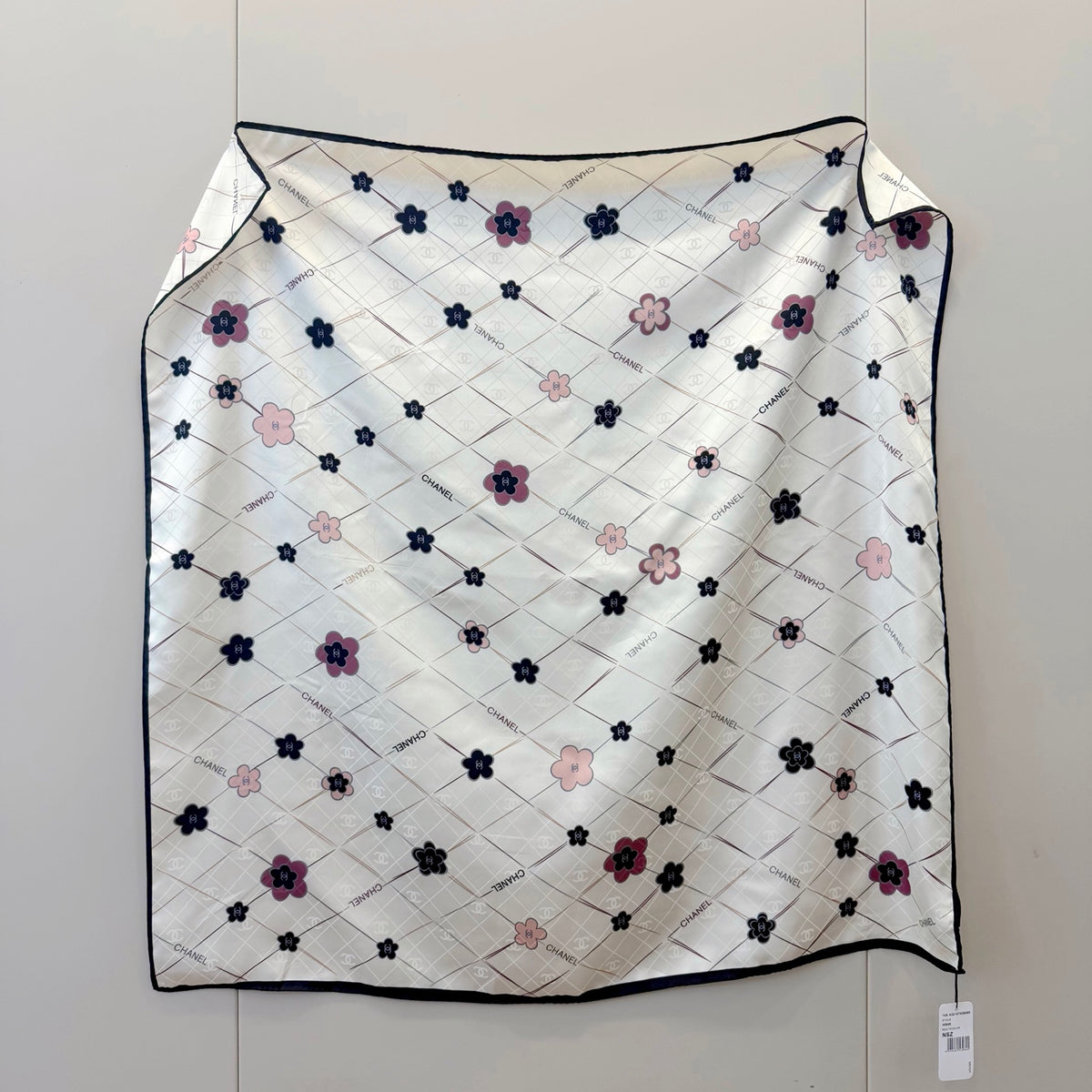 W1N76C1 Popular Silk Scarves